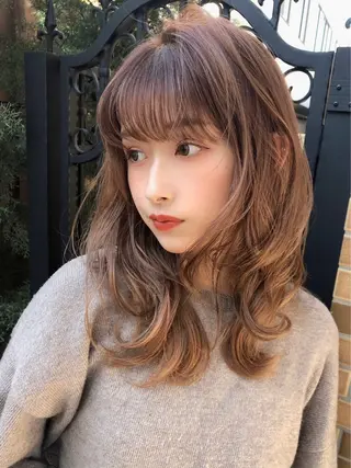 セミロング カラー 宇田川 結菜のヘアスタイル