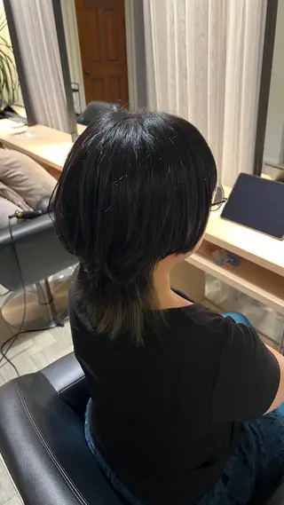 ミディアム aaron所属・aaron Aishaのヘアスタイル