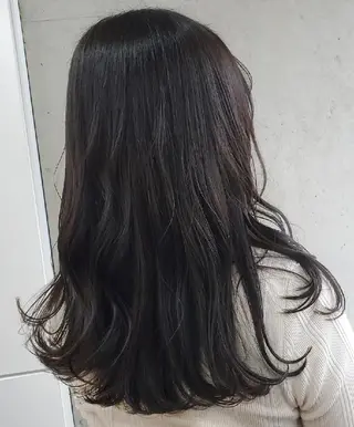 セミロング カラー S. ERIのヘアスタイル
