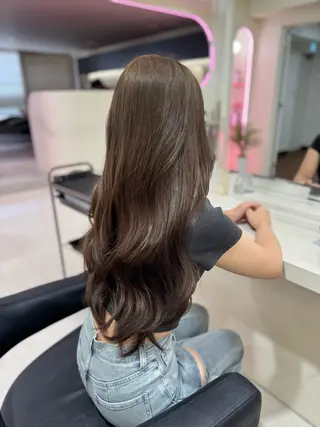 ロング ブリーチなし ミルクティー齋藤晴のヘアスタイル