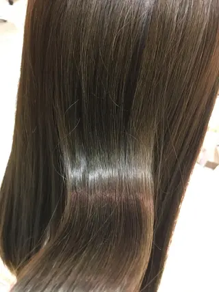 ロング 松佐 ゆかりのヘアスタイル