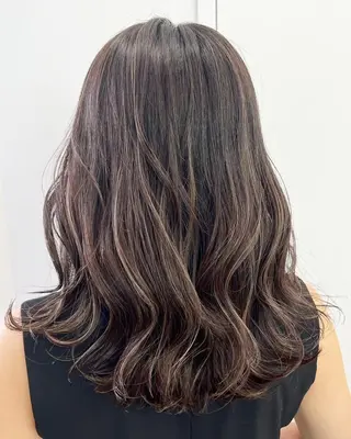 セミロング 公式 Ease by amble luxeのヘアスタイル