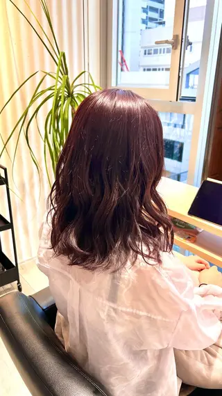 ミディアム カラー aaron所属・aaron Aishaのヘアスタイル