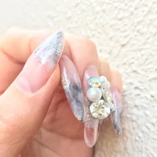 ネイル nail salon Emi la beaute 心斎橋店所属・坪野 めぐみのネイルデザイン