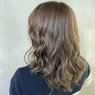 ミディアム kai .のヘアスタイル