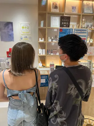 ミディアム カラー パーマ メンズ 赤本悠斗波巻きパーマ メンズパーマのヘアスタイル