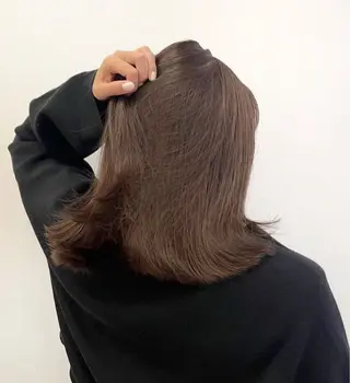 ミディアム 川上 莉歩のヘアスタイル