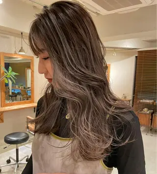 ロング カラー ファッションに 溶け込むstyleのヘアスタイル