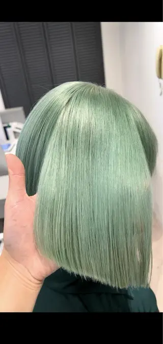 ミディアム 塩川 和弥のヘアスタイル