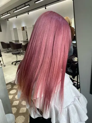 カラー AIRI layer cut hairのヘアスタイル