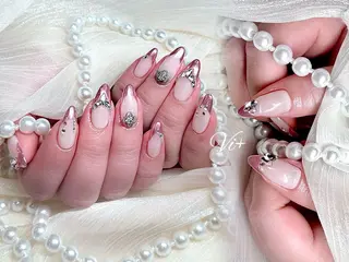 ネイル ✨Nailsalon Vi+✨のネイルデザイン