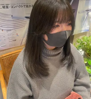 ロング カラー 富田 紗世のヘアスタイル