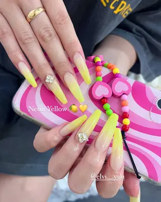 ネイル SALON ELVI.所属・SALON ELVI.のネイルデザイン