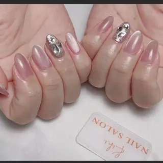 ネイル 💕鈴木ユリ パラジェル/オフ無料のネイルデザイン