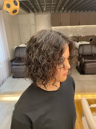 ミディアム パーマ Toiro 横浜所属・🎀レイヤー/パーマ カラー/ai🎀のヘアスタイル