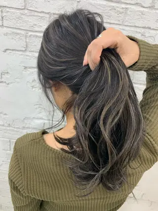 セミロング 🇺🇸ハイライト特 化美容師🇺🇸漆沢のヘアスタイル