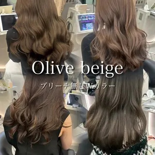 セミロング カラー ハイトーンヘア れおん🌙のヘアスタイル