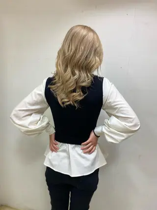 セミロング カラー パーマ ヘアアレンジ メンズ キッズ ネイル マツエク・マツパ アイブロウ 🌟ブリーチ特化型 ハイトーンカラー🌟のヘアスタイル