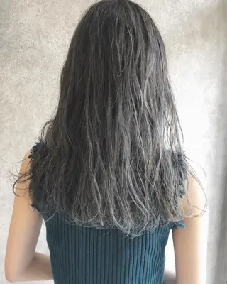 ロング カラー 顔周りレイヤー/韓国 ブリーチminamiのヘアスタイル