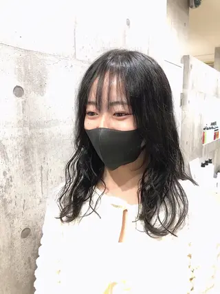 セミロング パーマ _WHITE＋ 南海難波店所属・射場 達也のヘアスタイル