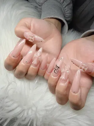 ネイル Lee Nailsのネイルデザイン