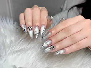 ネイル Hi Beauty 渋谷(ネイル、ハイパーナイフ6、脂肪れいきゃく、マッサージ＆エステサロン)所属・Hi beauty 渋谷のネイルデザイン