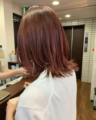 ミディアム カラー レイヤーカット、 大人可愛い　中村美羅のヘアスタイル