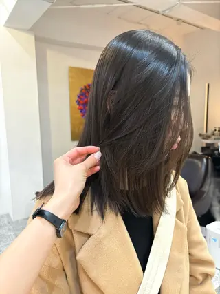 ミディアム 牧田 彩香のヘアスタイル