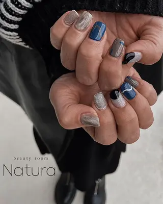 ネイル マツエク・マツパ アイブロウ beautyroom Naturaのネイルデザイン