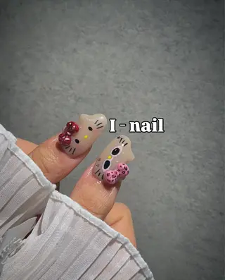 ネイル I-nailロング /ワンホン/キラキラのネイルデザイン