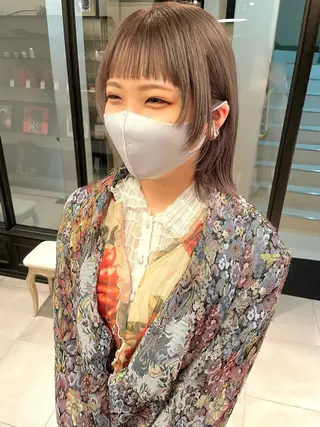 ミディアム 中澤 美緒のヘアスタイル