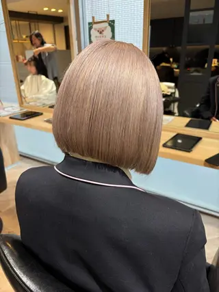 ショート カラー ELLE&SALLY 石野のヘアスタイル