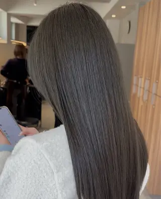 カラー 🫒🫒ブリーチなし 艶カラー🫒ヤマシロのヘアスタイル