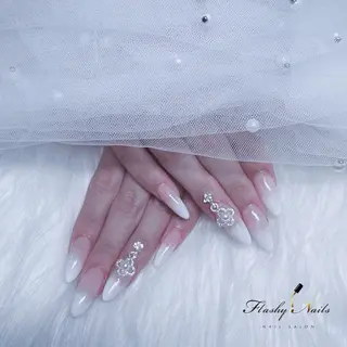 ネイル Flashy Nailsのネイルデザイン