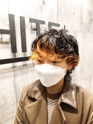 ショート パーマ _WHITE＋ 南海難波店所属・射場 達也のヘアスタイル