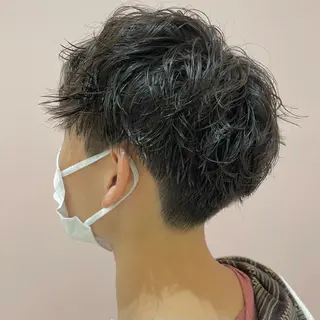 ショート パーマ レイヤーカット/ ハイトーンchimiのヘアスタイル