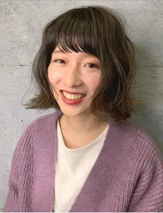 ショート カラー ツチダ カホのヘアスタイル