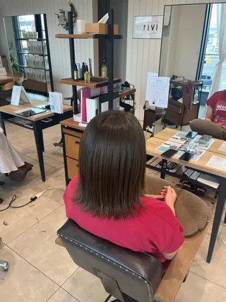 ミディアム 坂口 友莉香のヘアスタイル