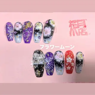 ネイル フラワー ムーンのネイルデザイン