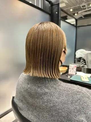 ミディアム SALOWIN心斎橋Suite店所属・洗っても取れない 髪質改善|OJIROのヘアスタイル