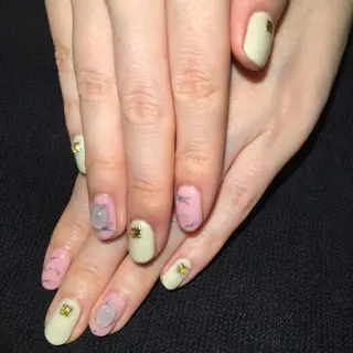 ネイル BANBINANAIL所属・イリネコ マリのネイルデザイン