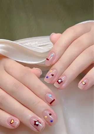 ネイル 高木 維麗絲のネイルデザイン