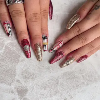 ロング 知花 梨花のネイルデザイン