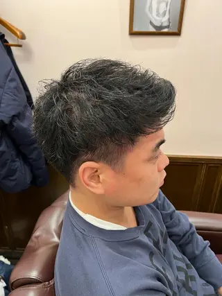 ショート メンズ 大久保 竣太のヘアスタイル