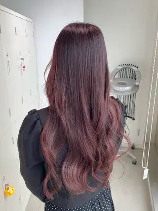 カラー towa / EIGHTのヘアスタイル