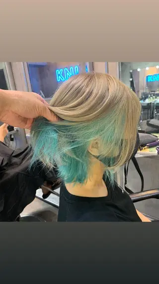 ショート カラー ホワイト&レイヤーカ ットエクステ長畠俊輔のヘアスタイル