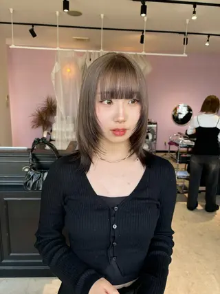カラー MATTY azusaのヘアスタイル