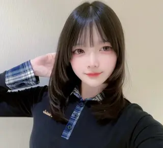 ミディアム カラー 髪質改善/透明感/ ブリーチ/桃谷翼のヘアスタイル