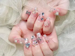 ネイル 🦋 Queenieのネイルデザイン