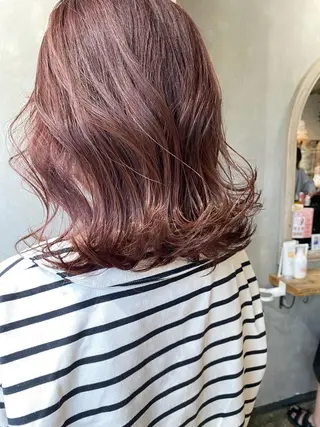 ミディアム カラー ツキノキ ミナのヘアスタイル